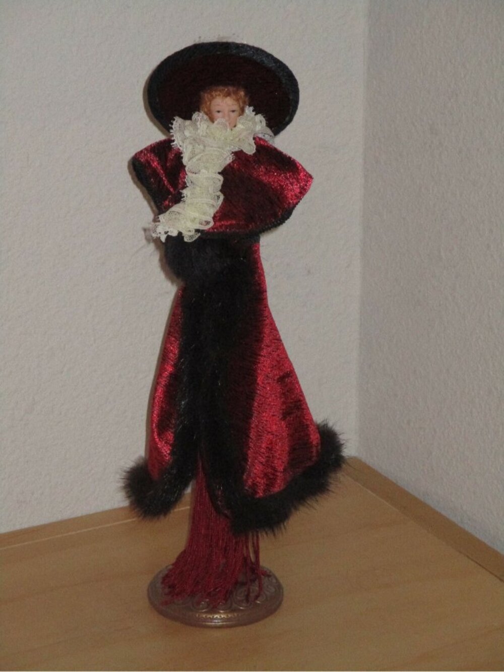 Popular Creations Victorian Dark Red Beige Lacey Scarf Long Shimmering Gown Good